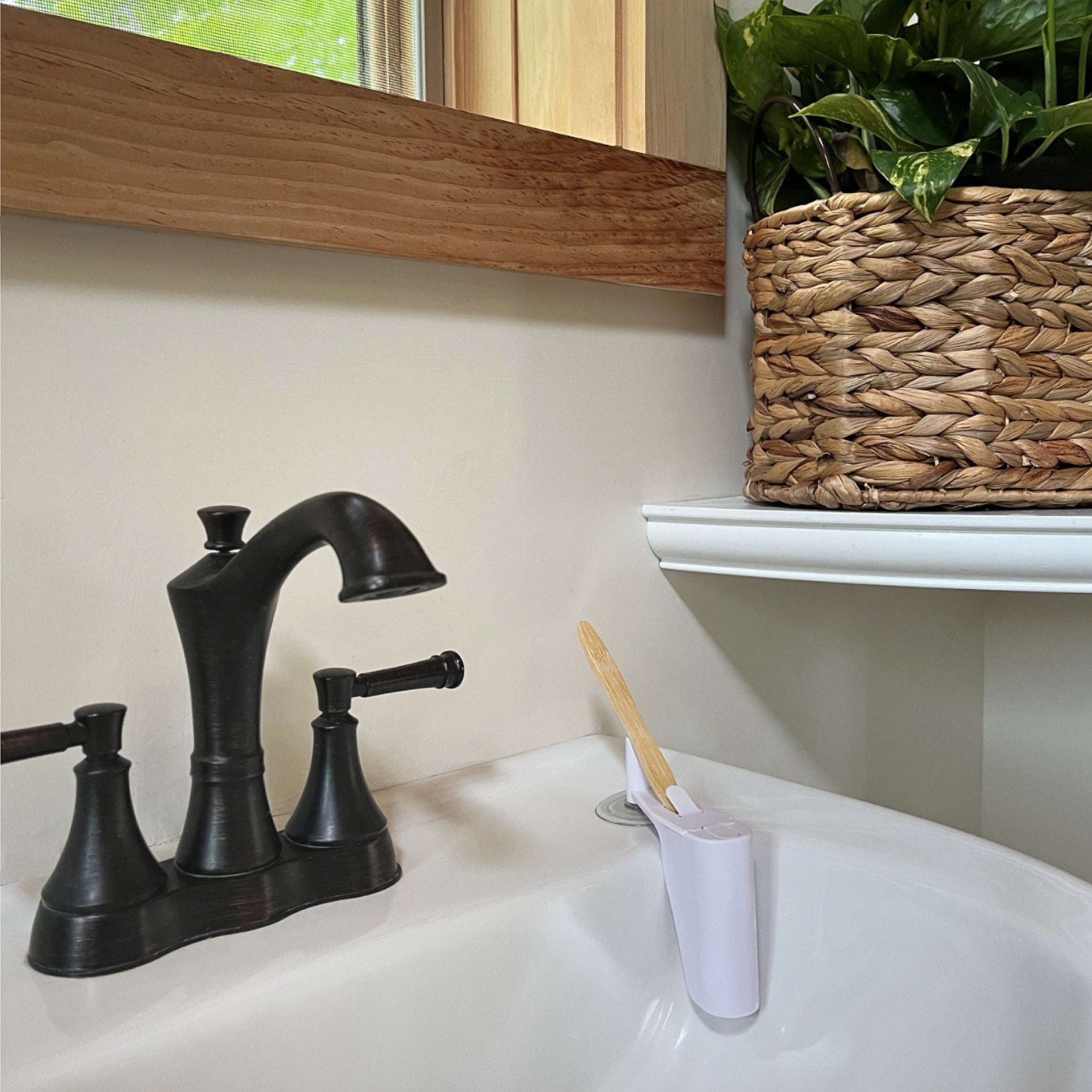 How to Actually Declutter Your Bathroom Counter (Without Sacrificing Hygiene) | NOOK